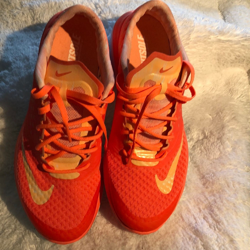 Nike tenis shoes